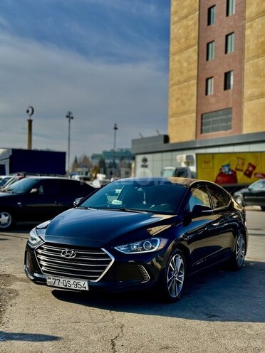 Hyundai Elantra-5