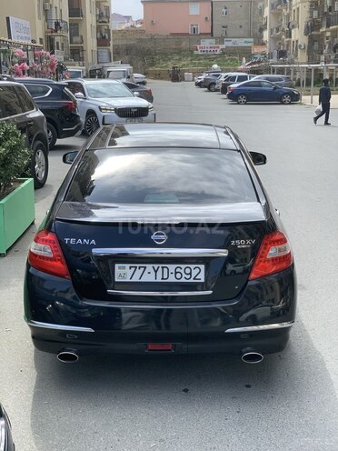 Nissan Teana-2