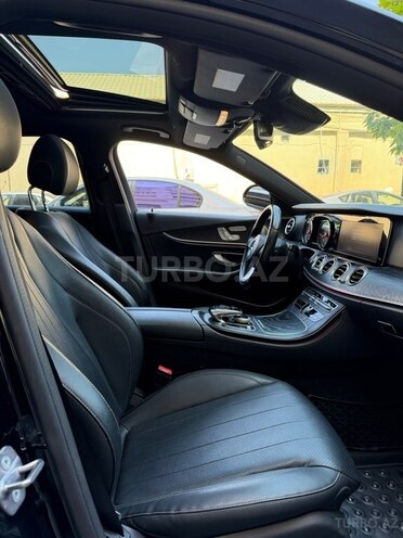 Mercedes E 300-6