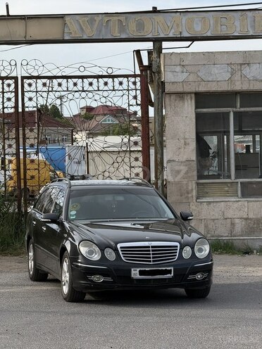 Mercedes E 220-3