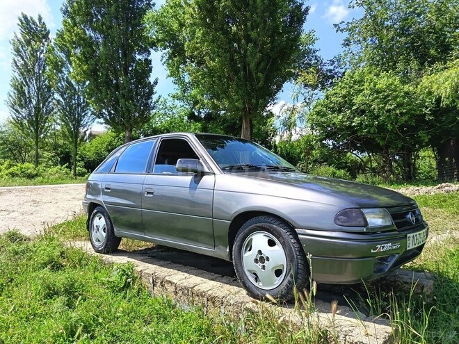 Opel Astra-3