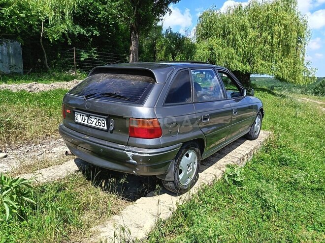 Opel Astra-7