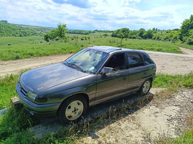 Opel Astra-10