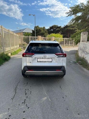Toyota RAV4-2