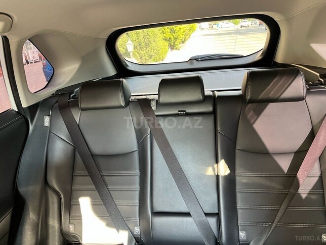 Toyota RAV4-10