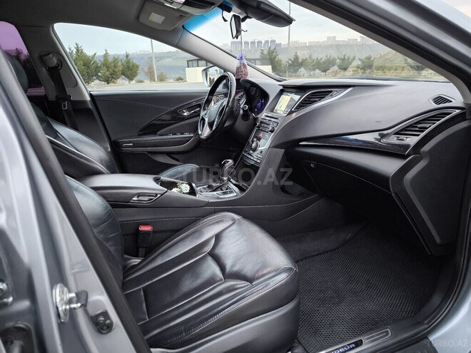 Hyundai Grandeur-2