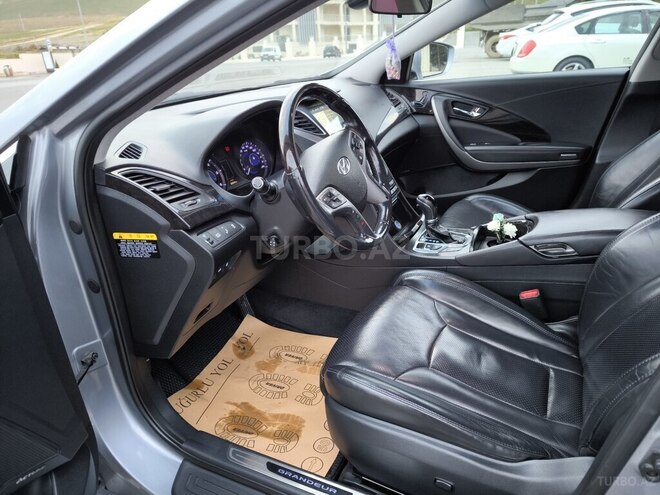 Hyundai Grandeur-7
