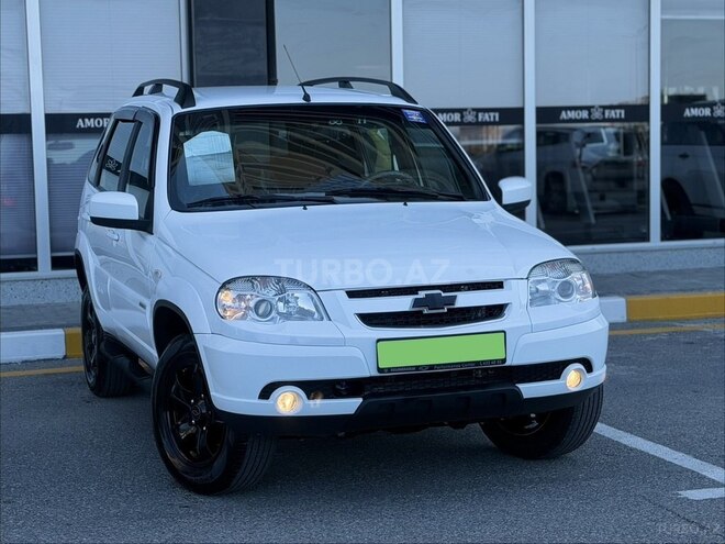 Chevrolet Niva-4