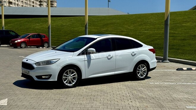 Ford Focus-3