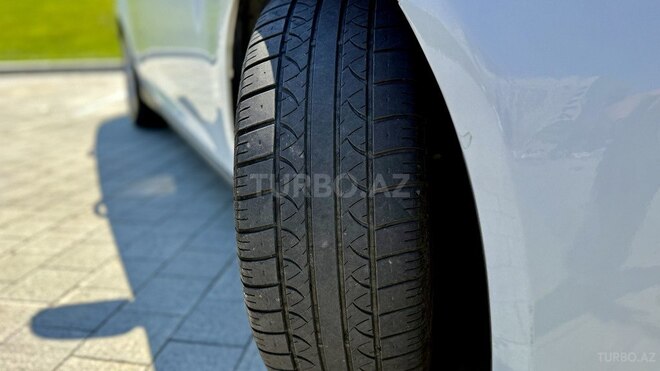 Ford Focus-11