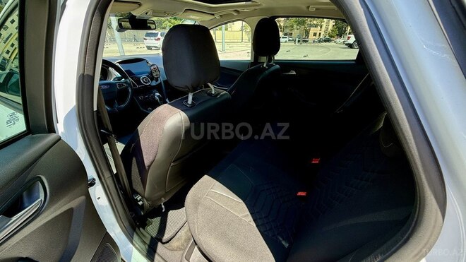 Ford Focus-10
