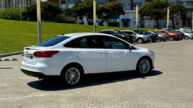 Ford Focus-2