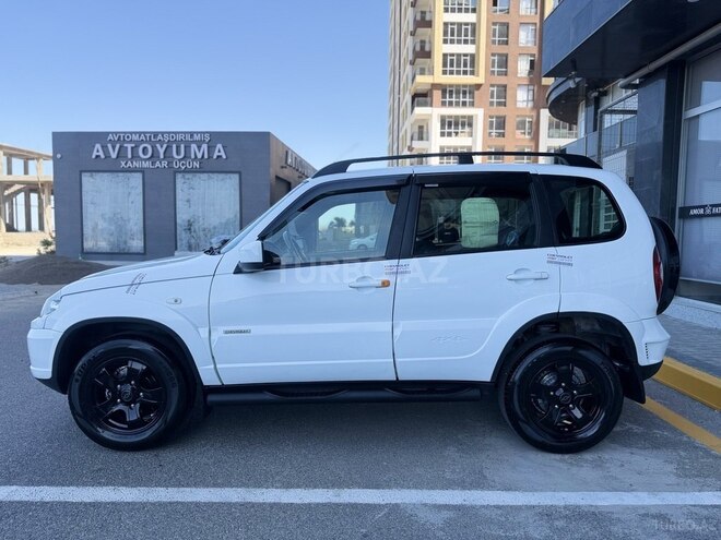 Chevrolet Niva-5