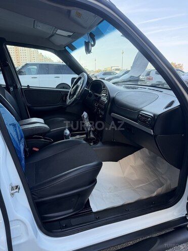 Chevrolet Niva-14