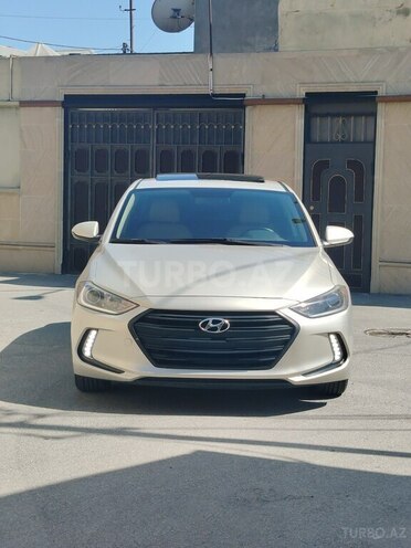 Hyundai Elantra-3