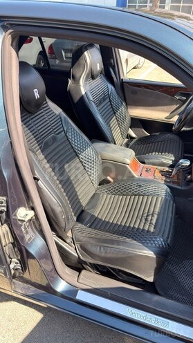 Mercedes E 270-9