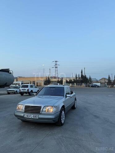 Mercedes 250 D-2