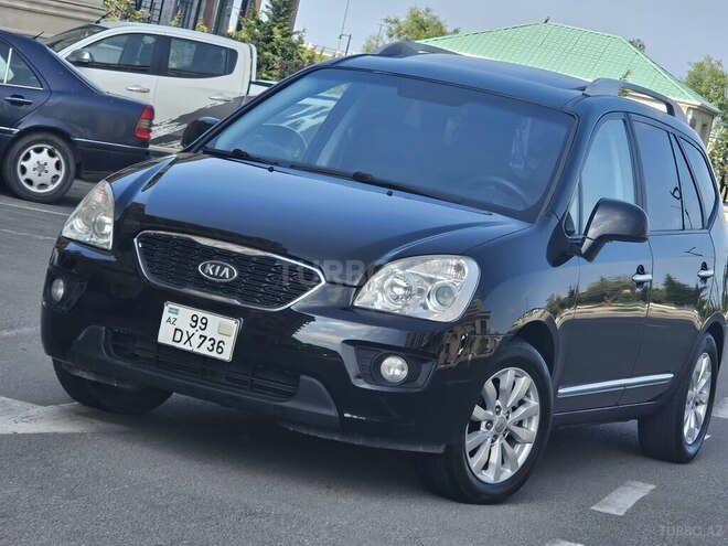 Kia Carens-4