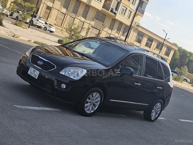 Kia Carens-6