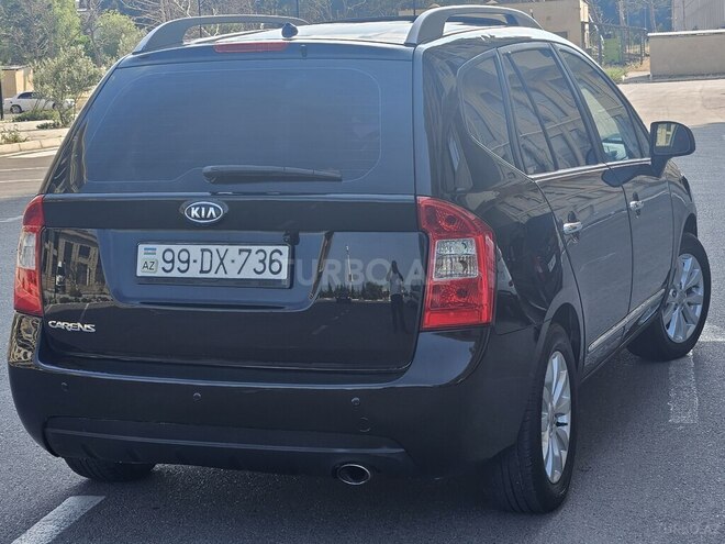 Kia Carens-11