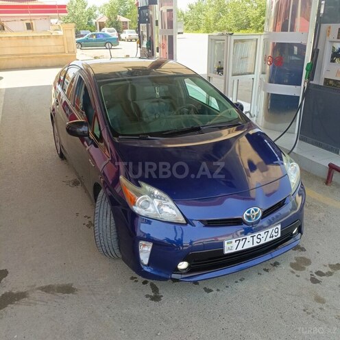 Toyota Prius-3