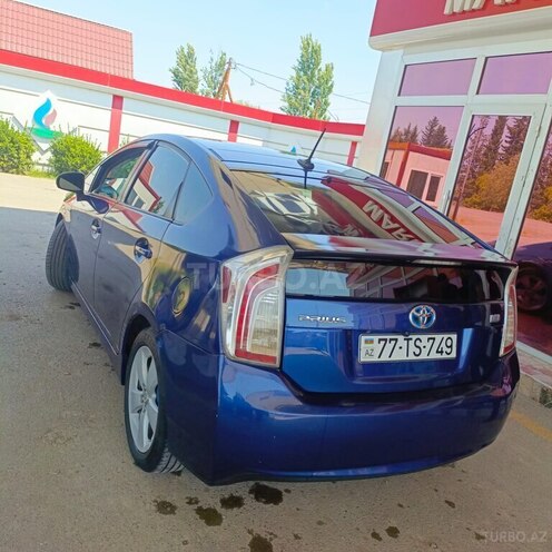 Toyota Prius-4