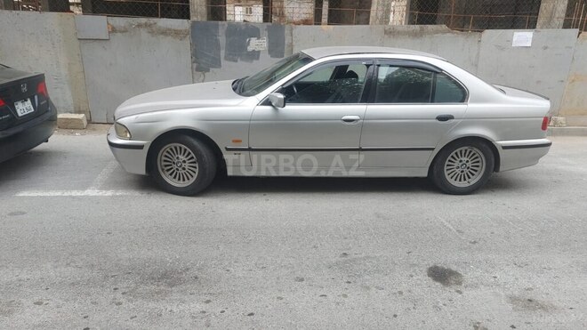 BMW 528-2
