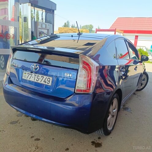 Toyota Prius-6