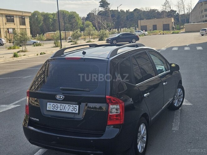 Kia Carens-21