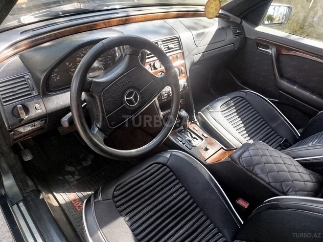 Mercedes C 200-8