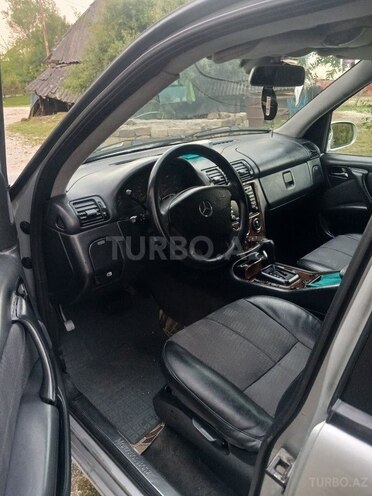 Mercedes ML 270-3