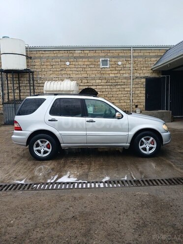 Mercedes ML 270-4