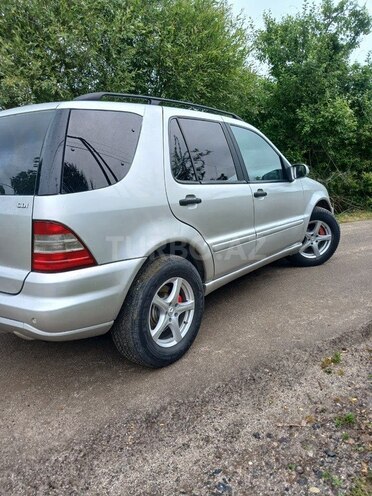 Mercedes ML 270-5