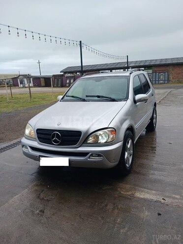 Mercedes ML 270-1