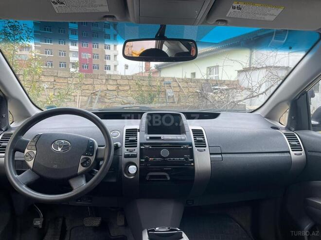 Toyota Prius-6