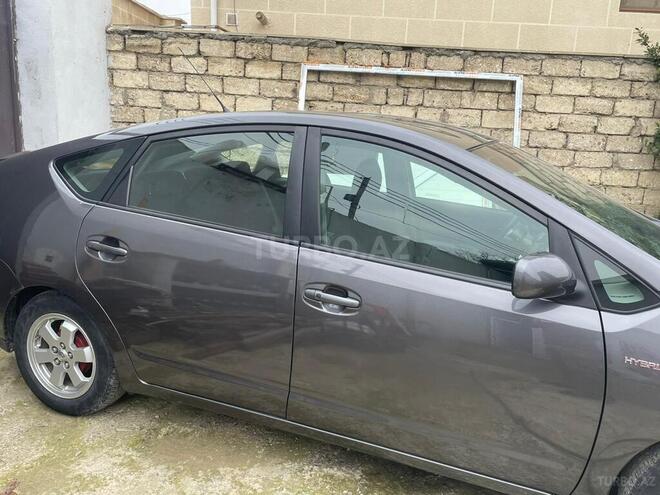 Toyota Prius-7