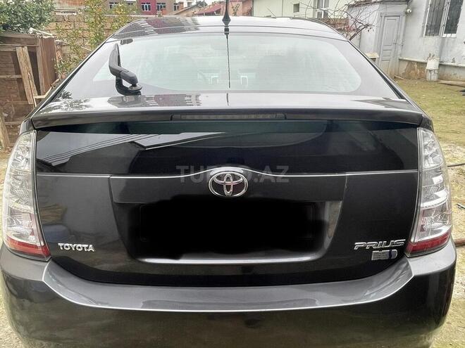 Toyota Prius-2