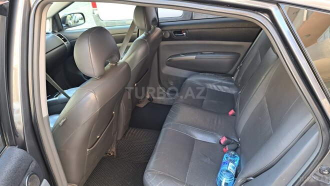 Toyota Prius-5