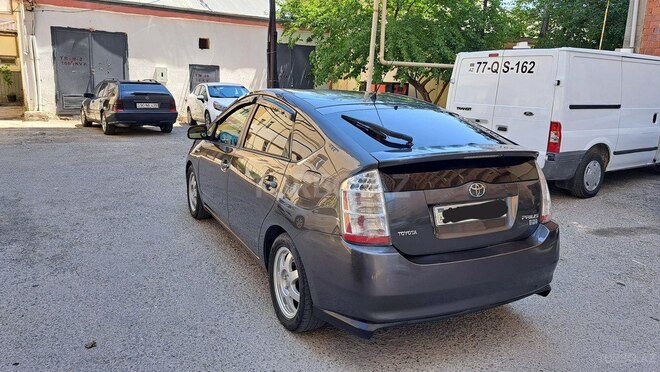 Toyota Prius-6
