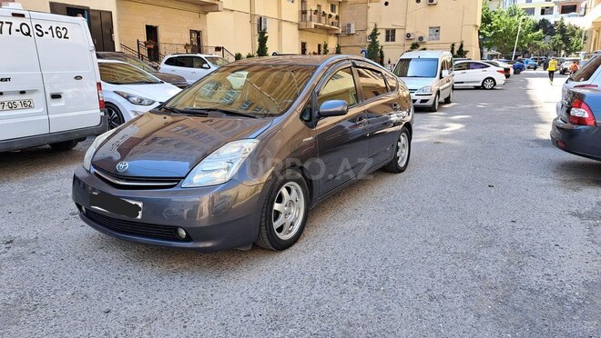 Toyota Prius-7