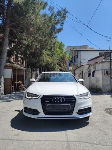 Audi A6-1
