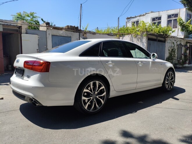 Audi A6-6