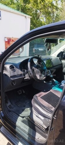 Volkswagen Amarok-6