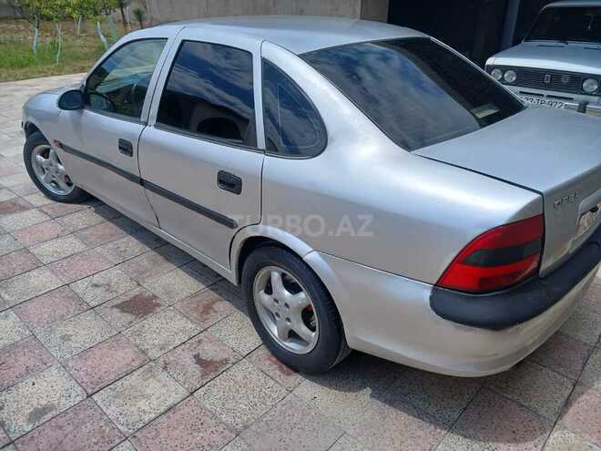 Opel Vectra-4