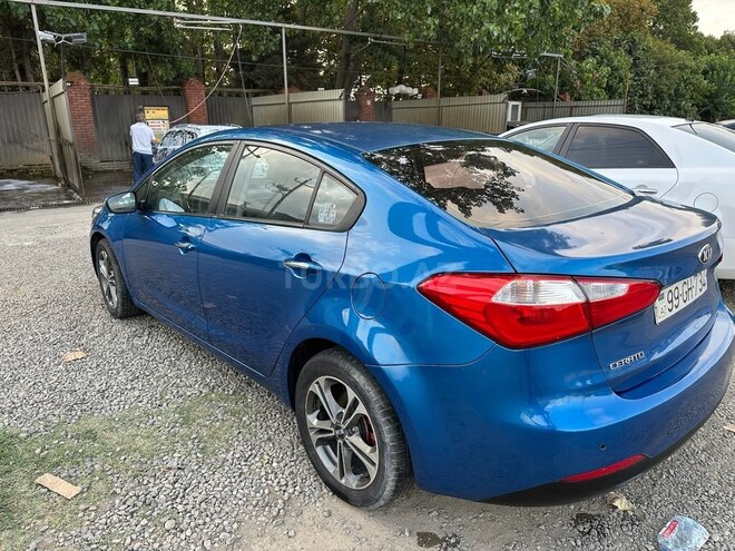 Kia Cerato-5