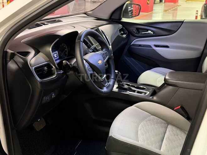 Chevrolet Equinox-12
