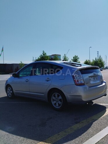 Toyota Prius-3