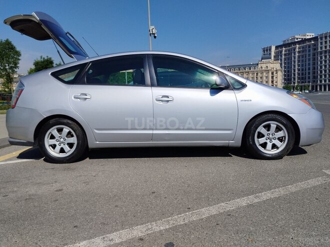 Toyota Prius-11