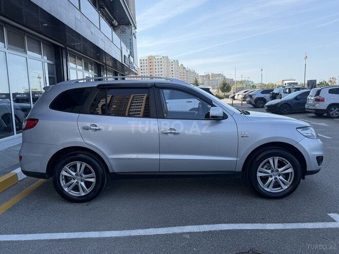 Hyundai Santa Fe-4