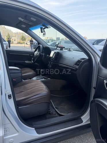 Hyundai Santa Fe-10